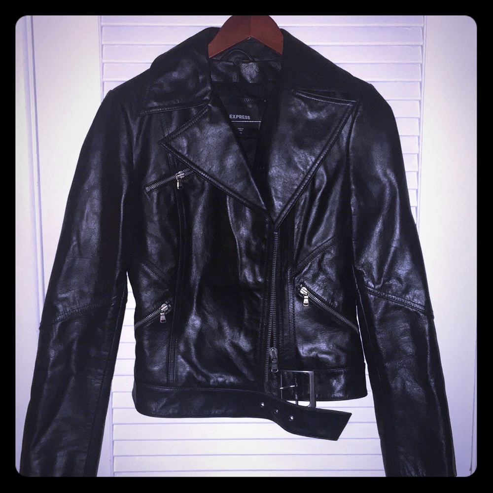 Woman’s small leather Coat